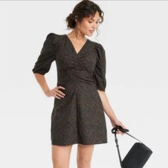 Universal Threads Leopard Print Ruched Dress - Picture 4 of 9